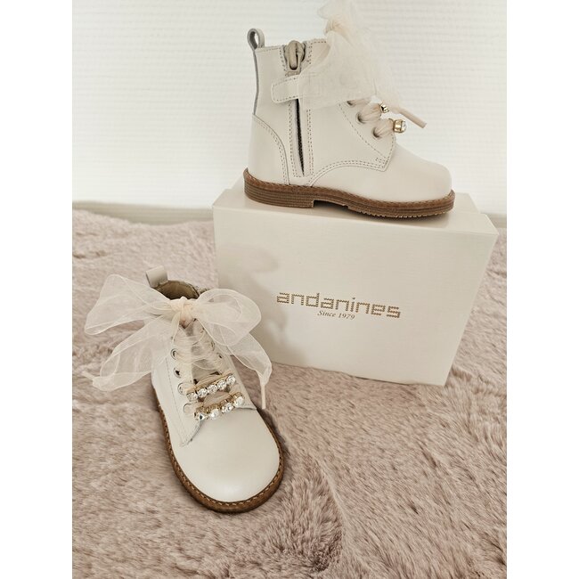 Andanines Laarsjes Amira parelmoer beige