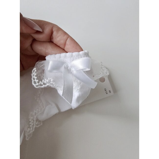 Meia Pata Witte enkelkousjes met tulle en satijnen strikje