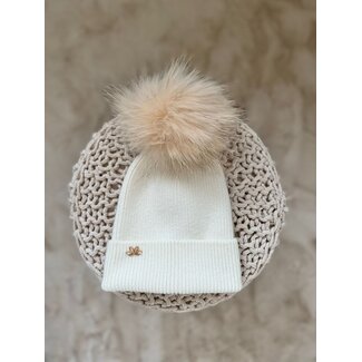 Lovely Little Lyna Muts Yara Ivoor met beige pompom