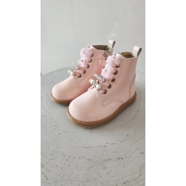 Andanines Laarsjes Amira Roze
