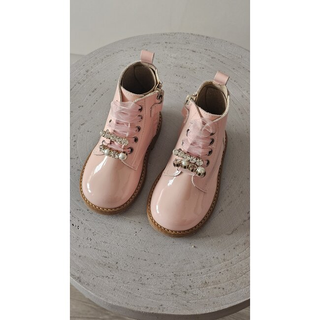 Andanines Laarsjes Amira Roze