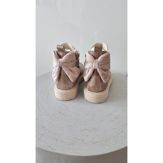 Beberlis Laarsjes Kato