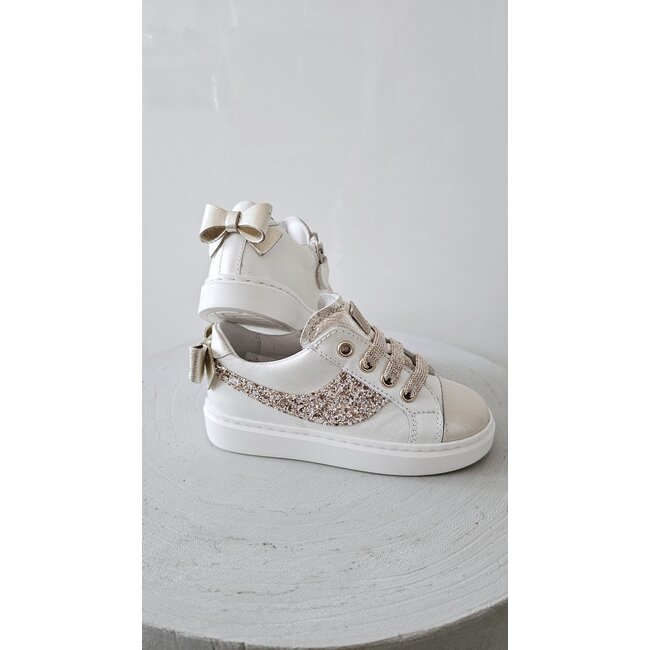 Beberlis Sneakers Lore