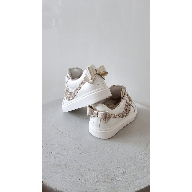 Beberlis Sneakers Lore