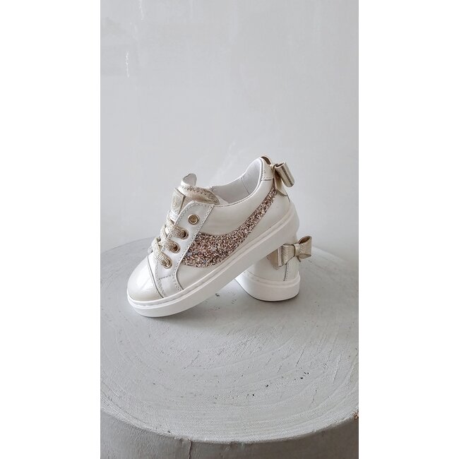 Beberlis Sneakers Lore