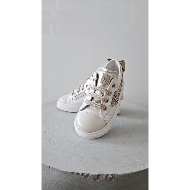 Beberlis Sneakers Lore