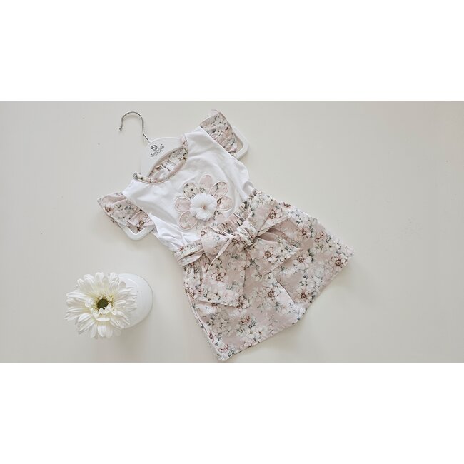 Deolinda Setje met short