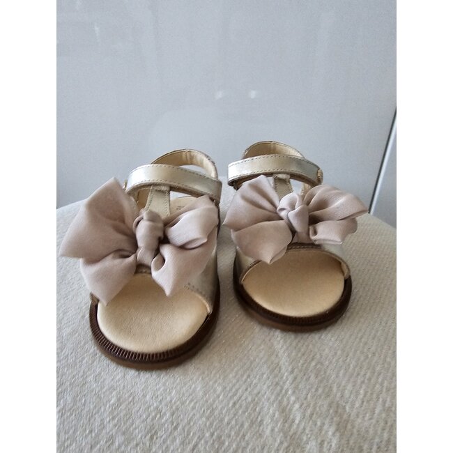 Andanines Sandaal Arabelle goud