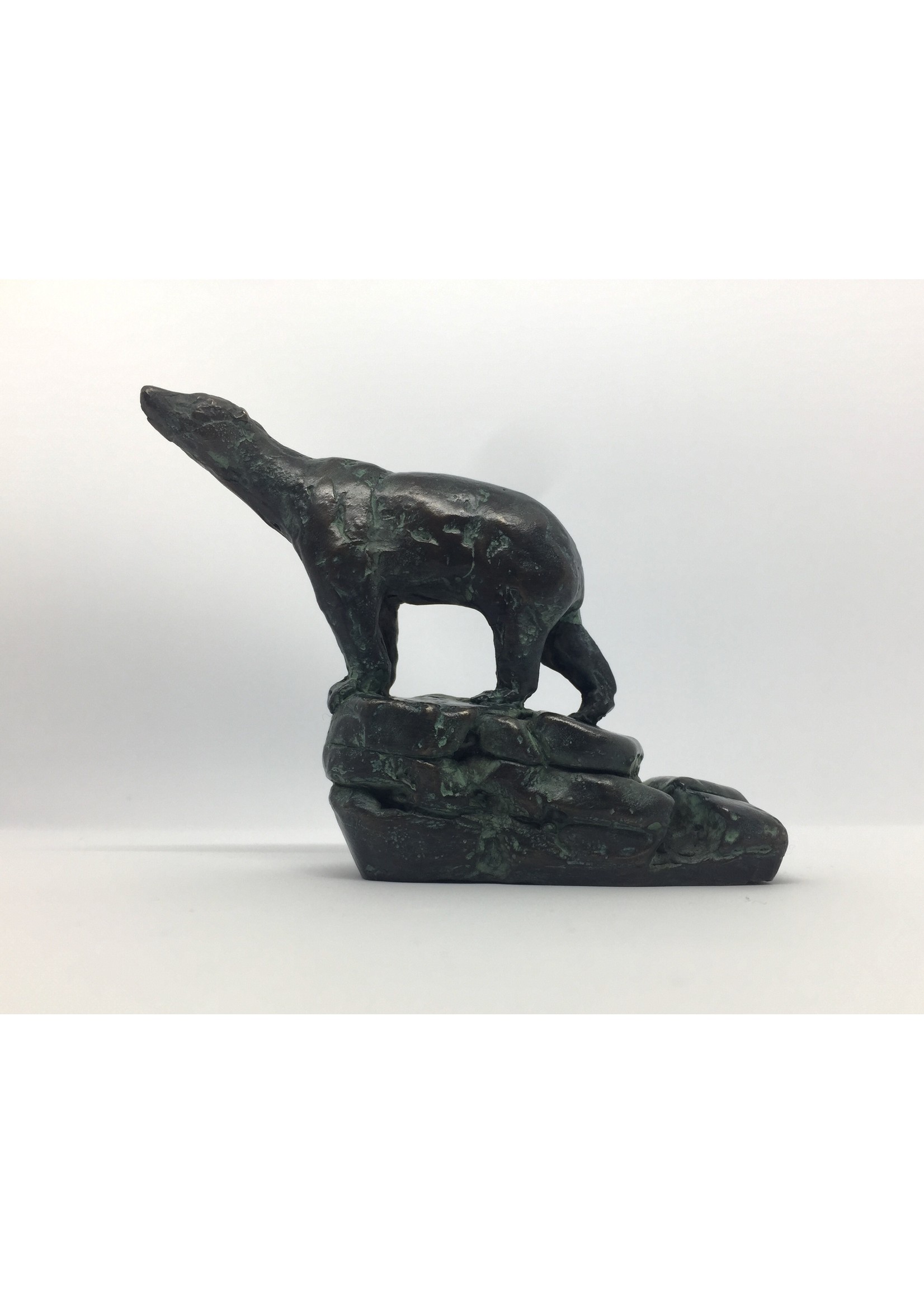 'Polar bear on rock' - Jeronimus van der Leeden (bronze)