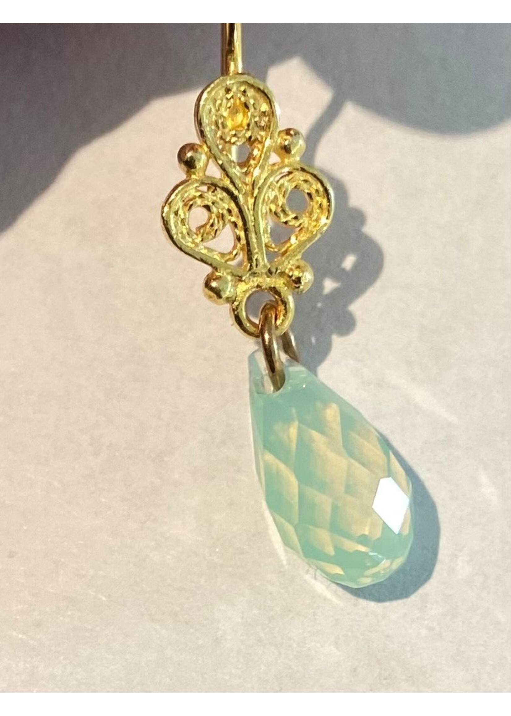 Gold plated earrings from Els de Ruyter with Swarovski crystal