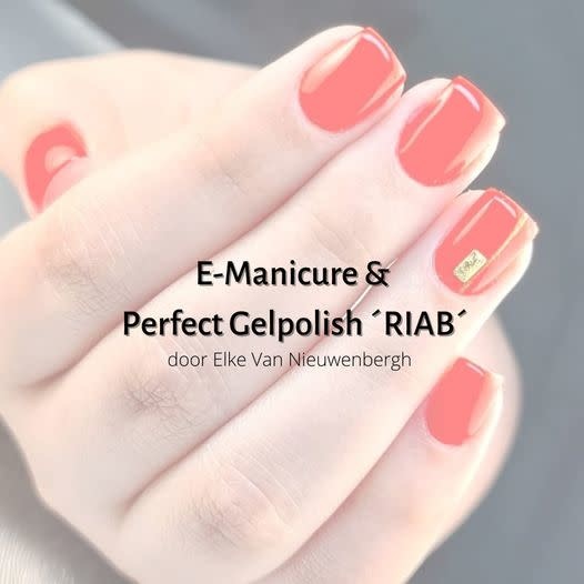 E-Manicure & Perfect Gelpolish 'RIAB' door Elke Van Nieuwenbergh