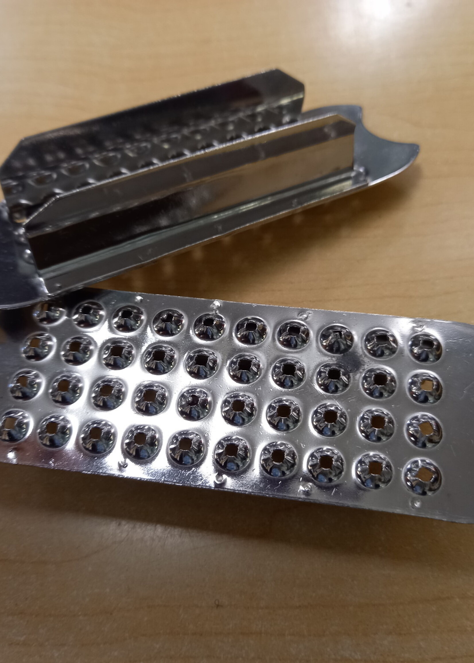 STS Metal 'Cheese Grater' Fillis Stirrup Treads