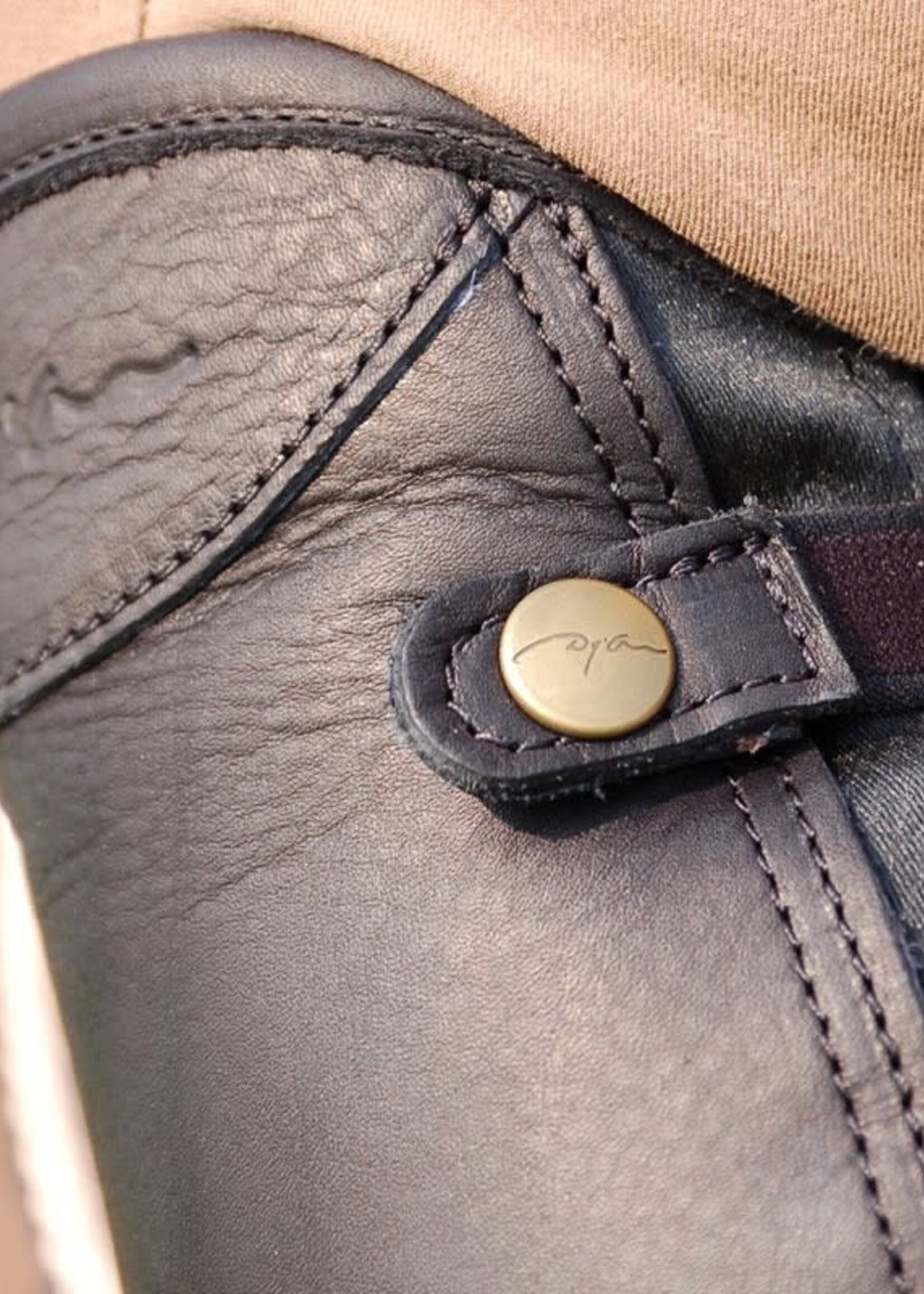 Dy'on Dyon Comfort Half Chap