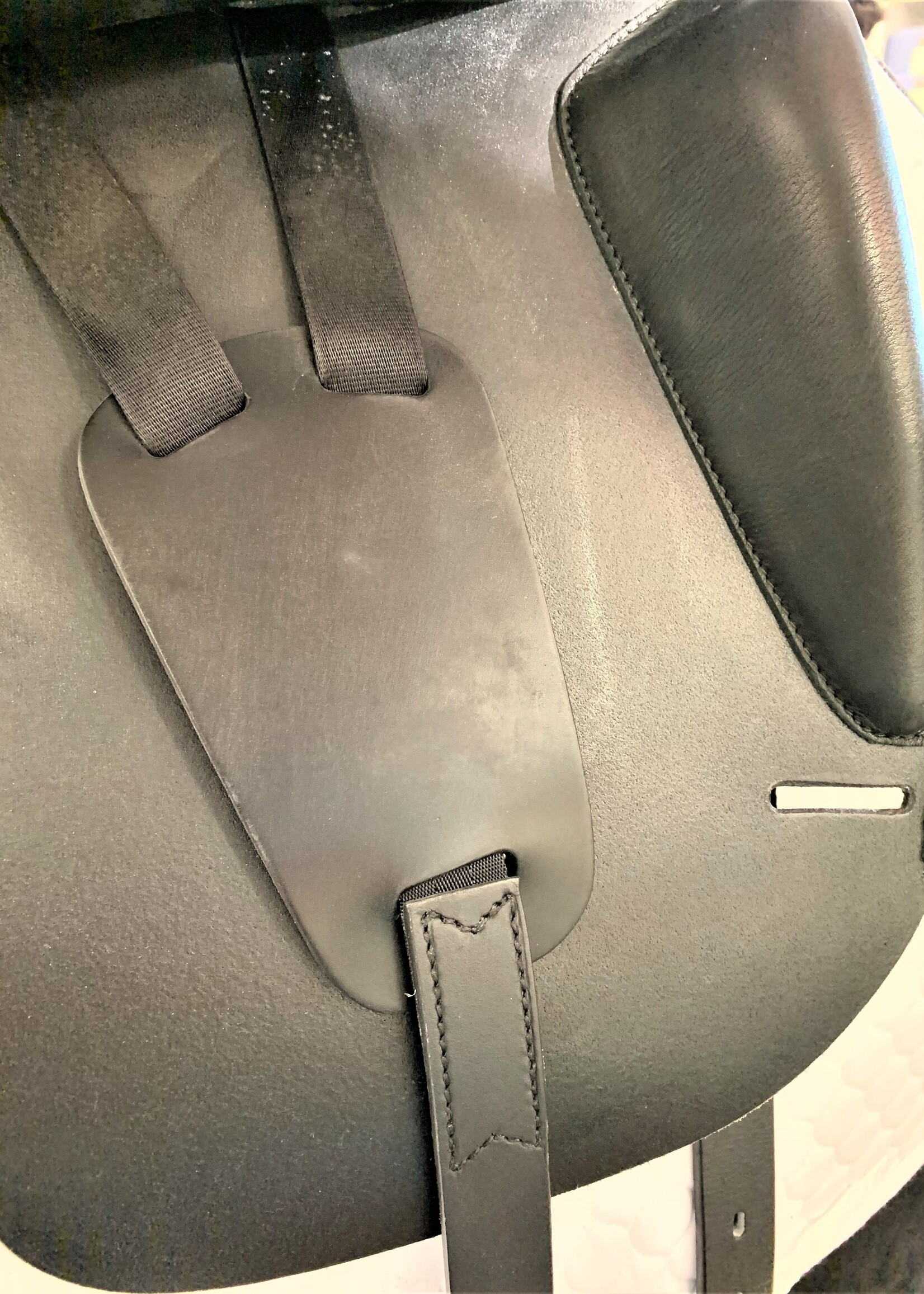 Amerigo Amerigo Deep Seat Pinerolo Dressage Saddle 17 1/2" M Black Ex Demo