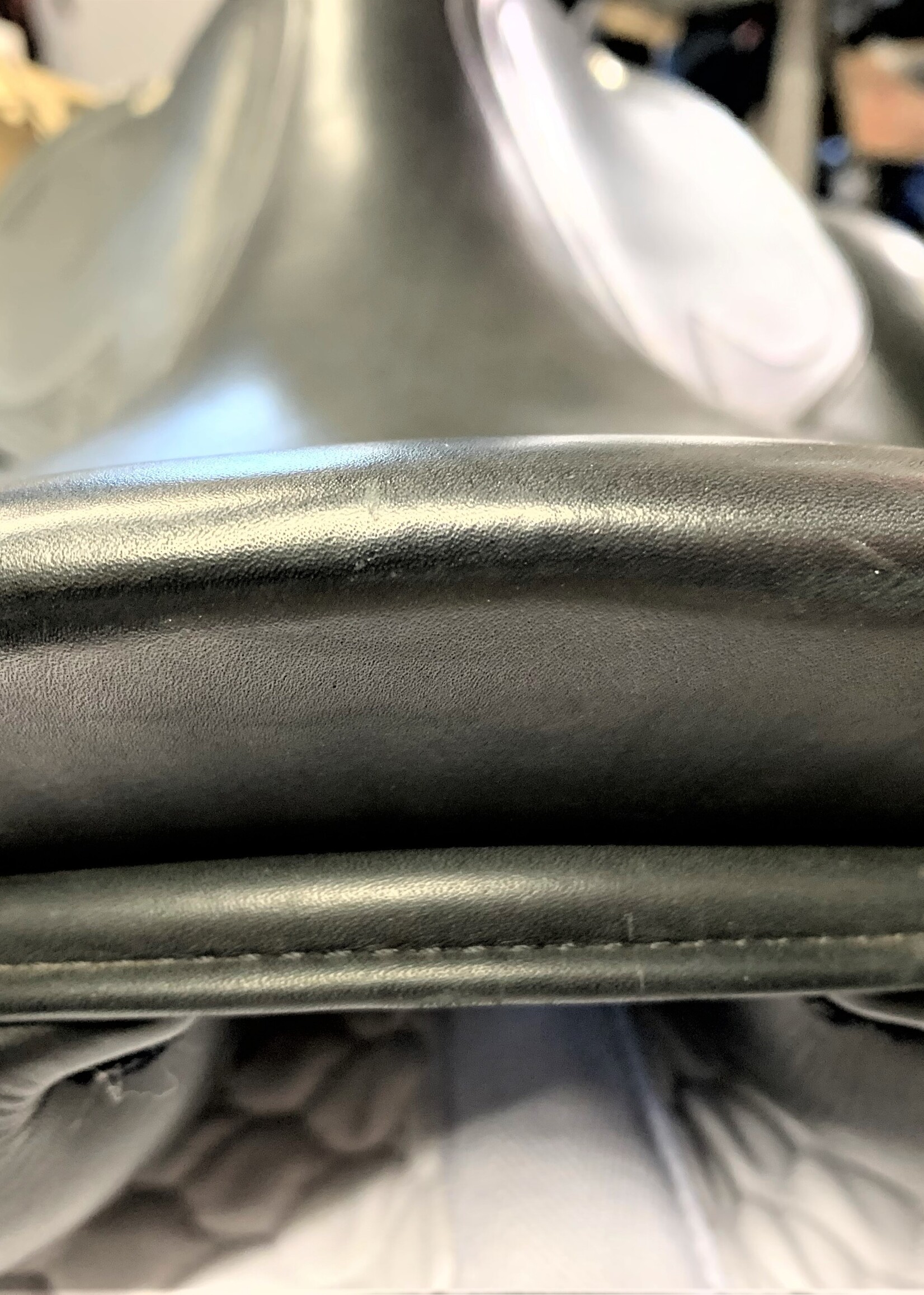 Amerigo Amerigo Flat Seat Pinerolo Dressage Saddle 17 1/2" M Black Ex Demo