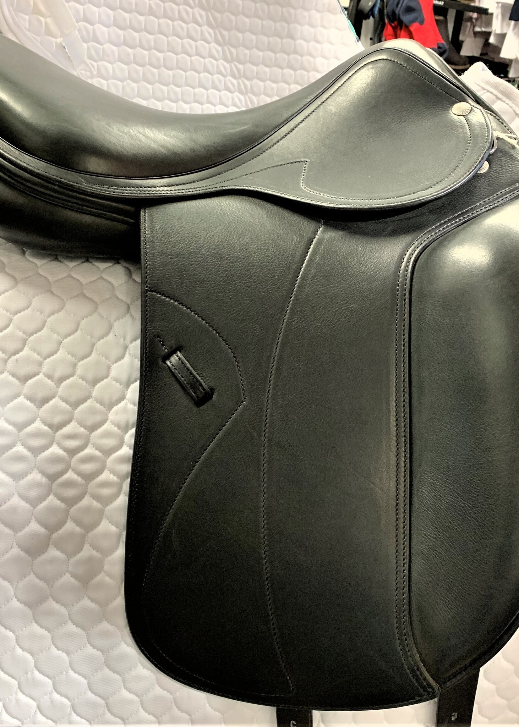 Amerigo Amerigo Flat Seat Pinerolo Dressage Saddle 17 1/2" M Black Ex Demo