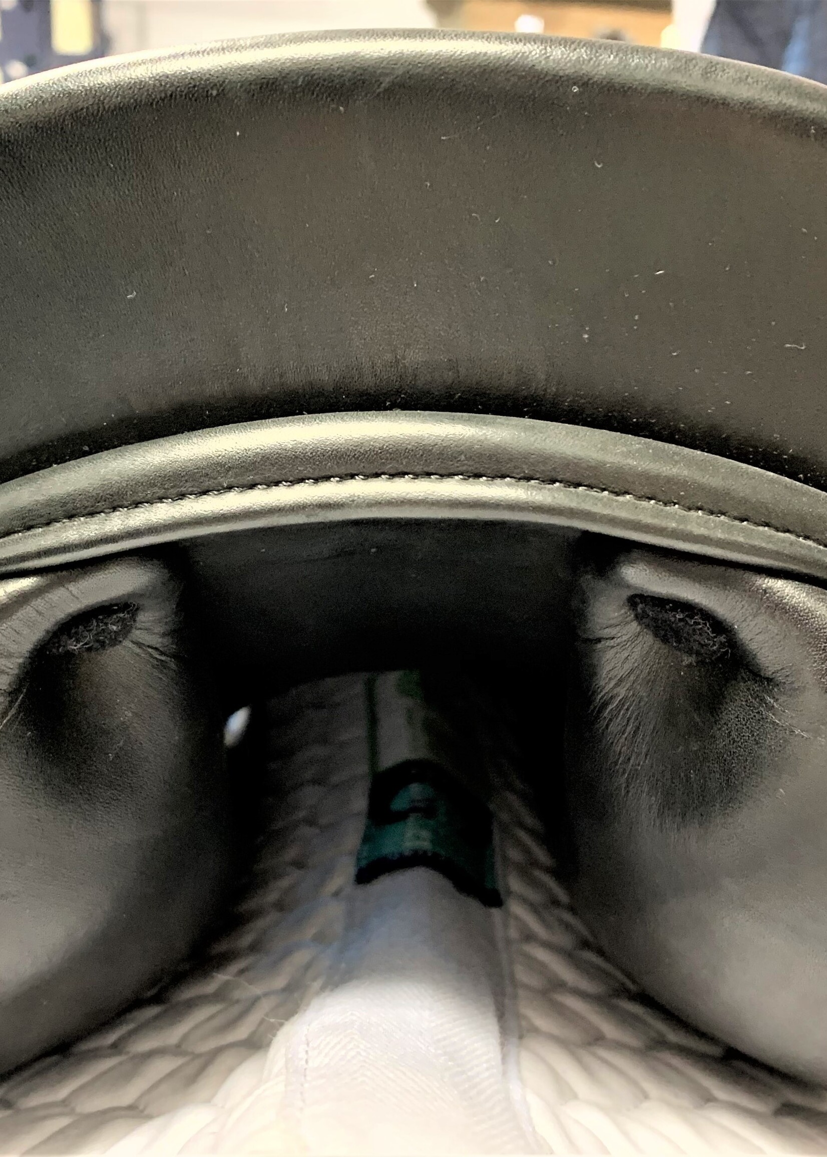 Amerigo Amerigo Flat Seat Pinerolo Dressage Saddle 17" W-XW Black Ex Demo