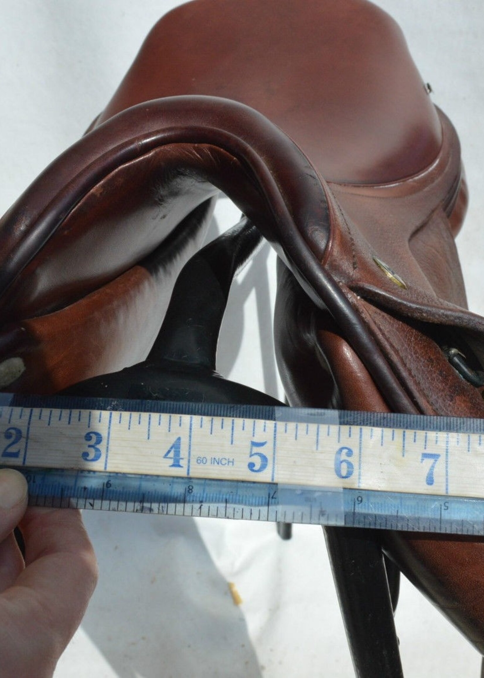 Harry Dabbs Harry Dabbs Close Contact Flat Seat Dressage 17 1/2" NM Autumn Gold Second Hand Saddle