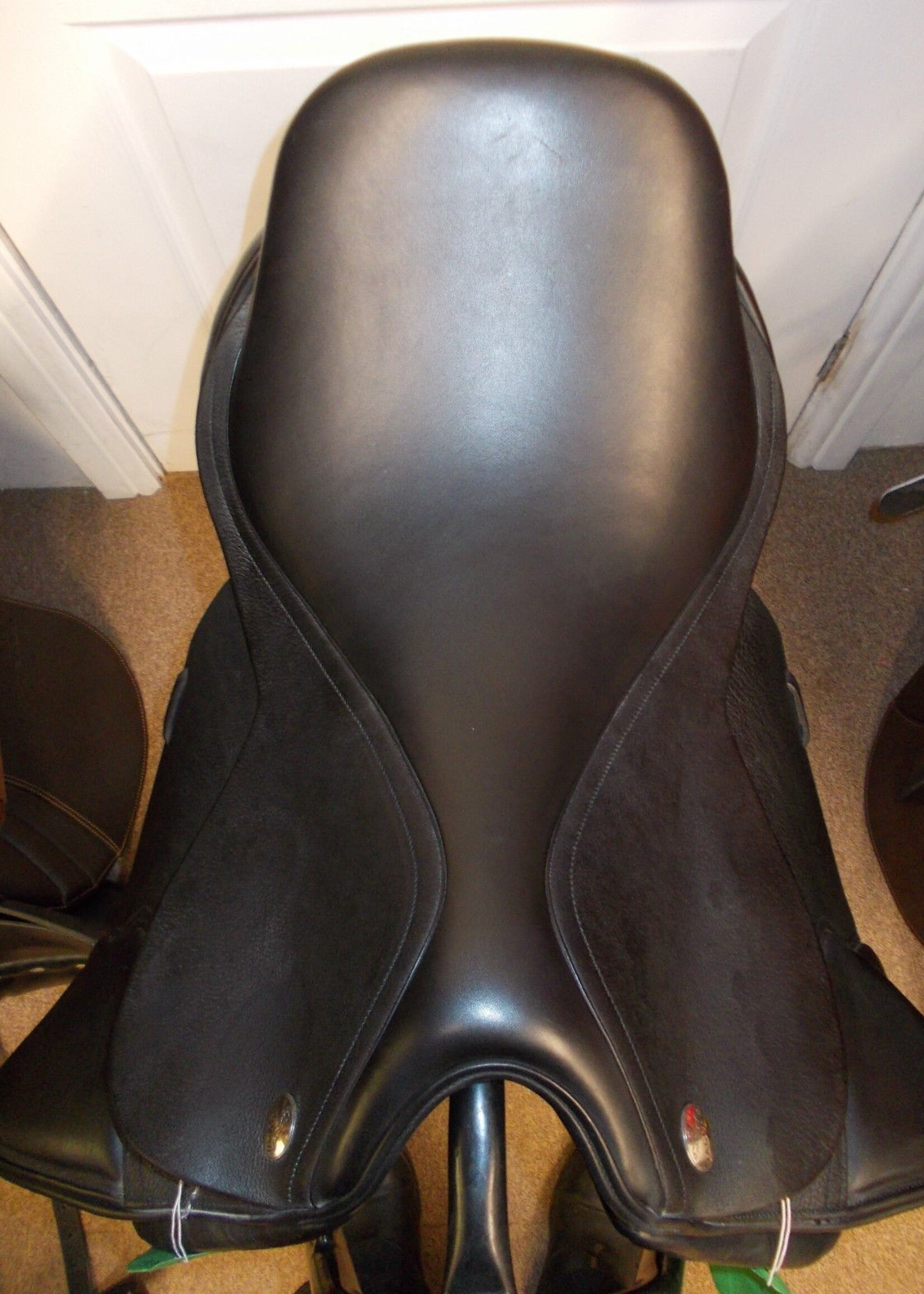 Jaguar Jaguar Allie Birdy XKC Dressage Saddle  17 1/2" 27 Black Buffalo Leather with Latex Panels Ex Demo