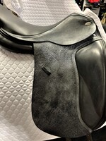 Jaguar Jaguar Allie Birdy XKC Dressage Saddle 17 1/2" MW (N)  Black Buffalo Leather with Latex Panels Ex Demo