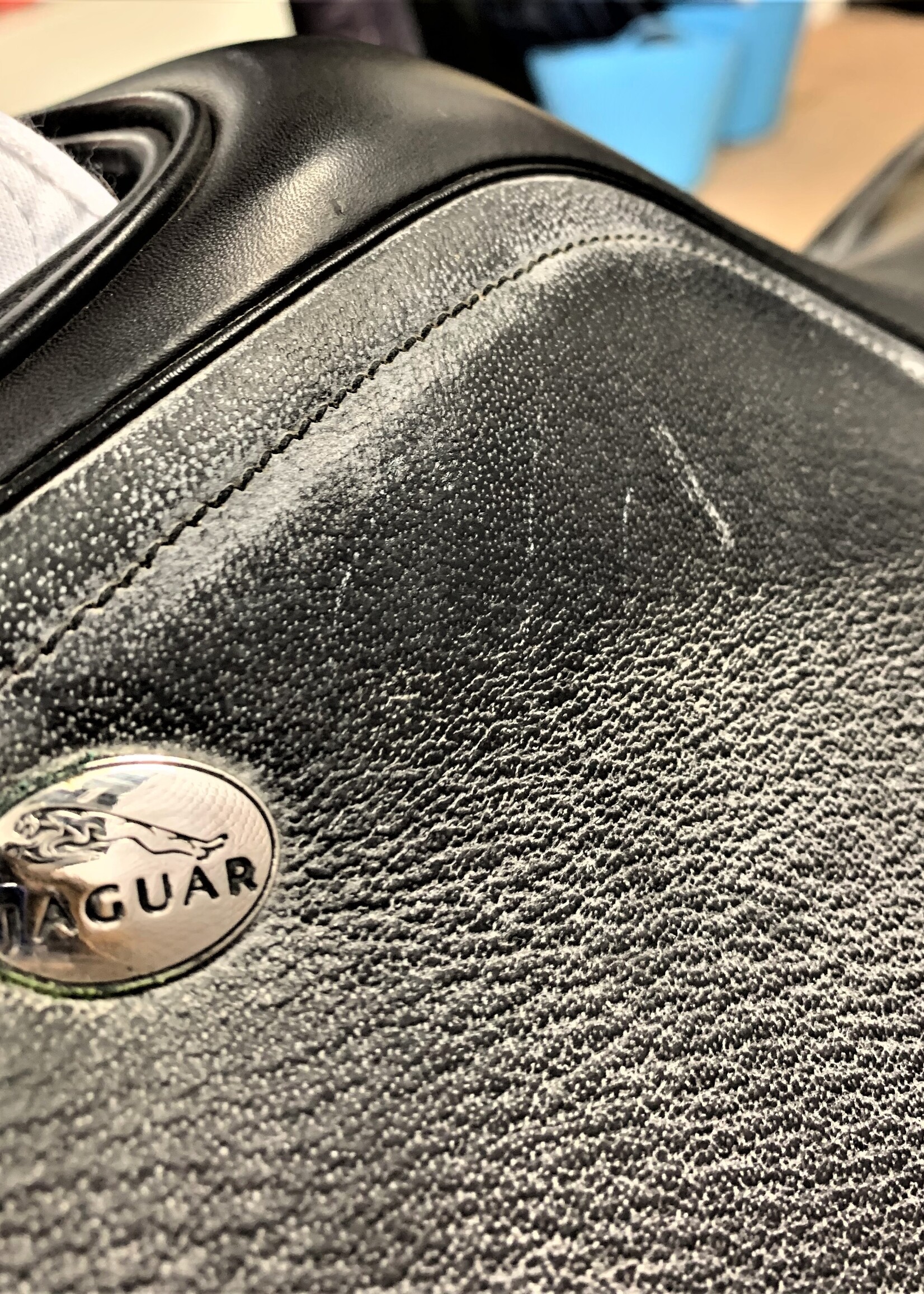 Jaguar Jaguar Allie Birdy XKC Dressage Saddle 17 1/2" MW (N)  Black Buffalo Leather with Latex Panels Ex Demo