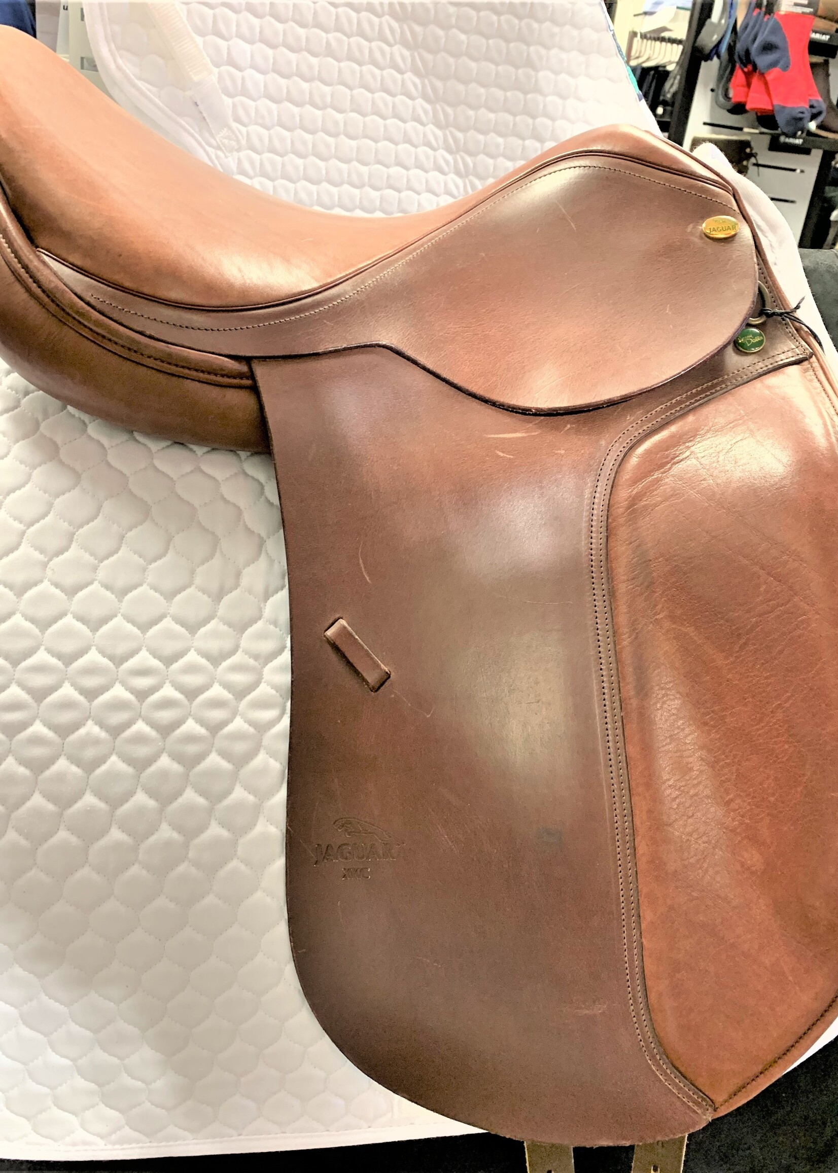 Jaguar Close Contact XKC Dressage Saddle 17 1/2" MN Brown Ex Demo