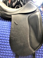 Jaguar Jaguar Deep Seat XKC Dressage Saddle  17 1/2" 25 Black Buffalo Leather with a Longer Saddle Flap & Wool Panels Ex Demo