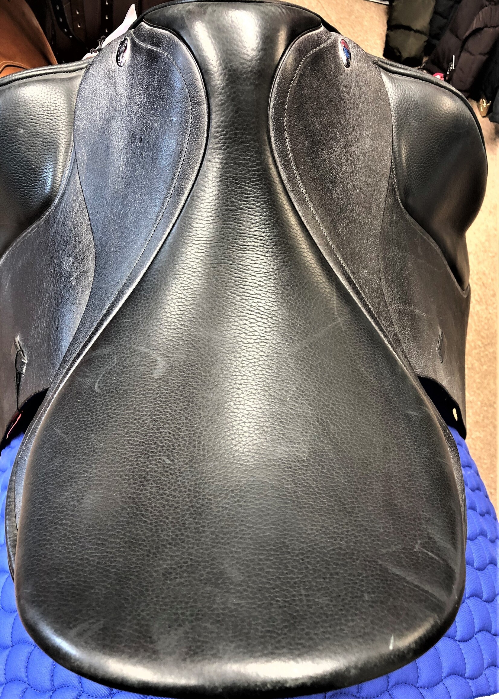 Jaguar Jaguar Deep Seat XKC Dressage Saddle  17 1/2" 25 Black Buffalo Leather with a Longer Saddle Flap & Wool Panels Ex Demo
