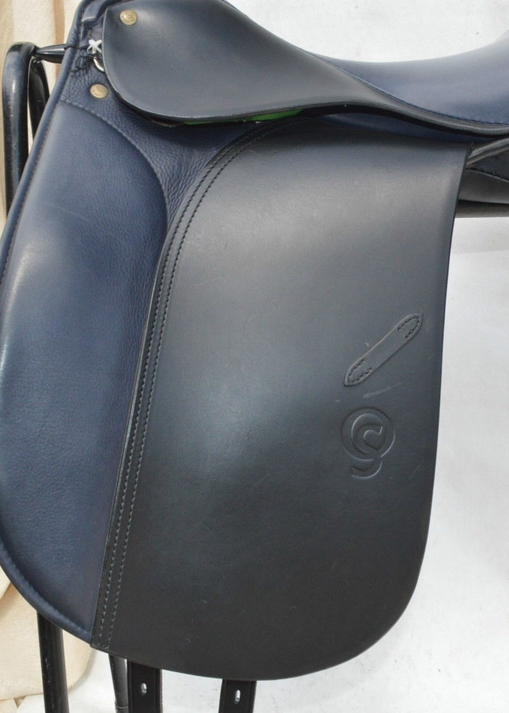 Otto Schumacher Otto Schumacher Profi Comfort Dressage Saddle 18" M Black with Blue Seat Ex Display