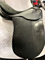 Passier Passier Antares Dressage Saddle 17" M Black with Suede Seat Ex Demo