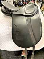 Stubben Stubben Scandica DL Dressage Saddle 17" 28 Black Ex Demo