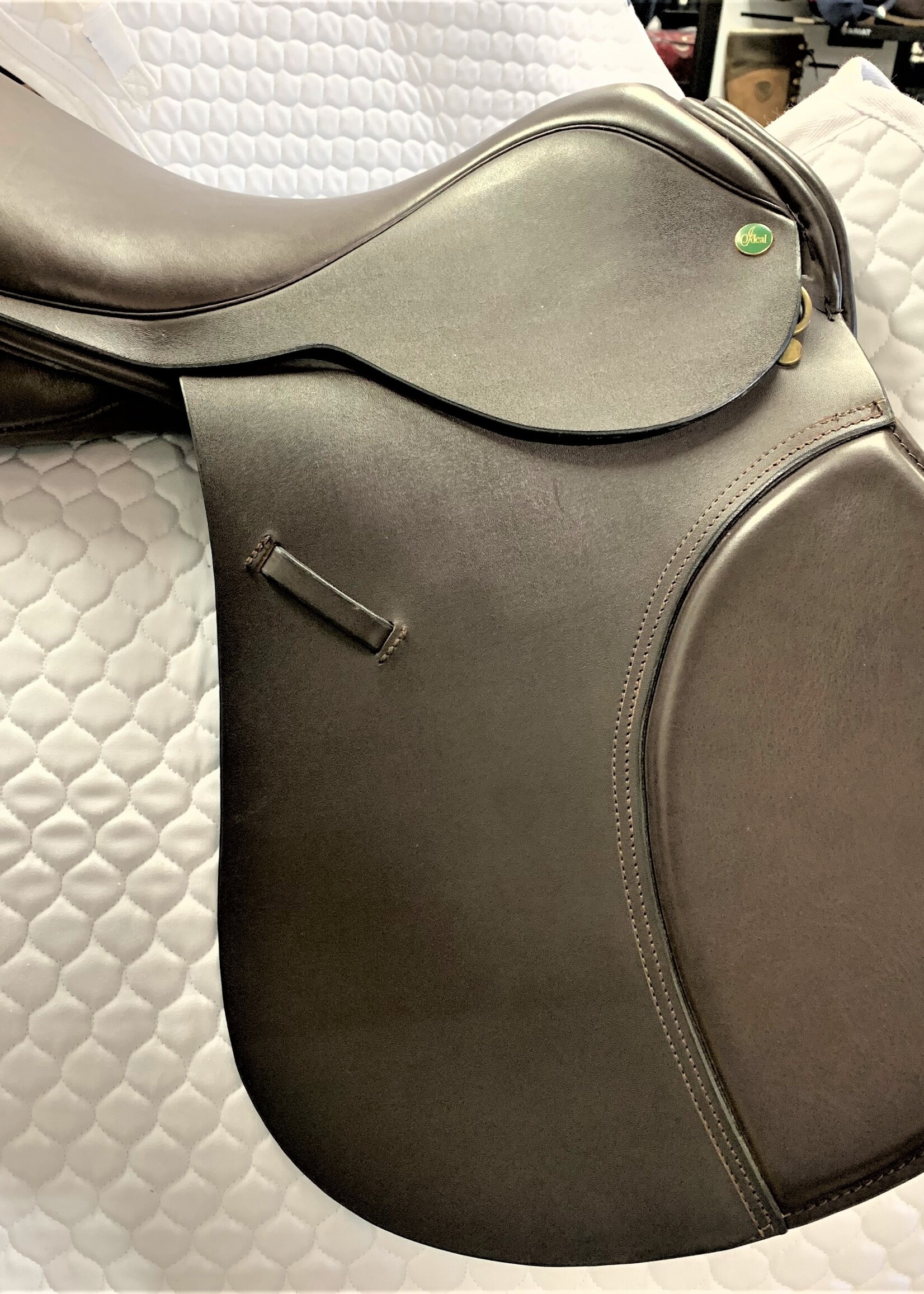 Ideal Ideal Classic GP Saddle 16 1/2" MW Brown Ex Demo