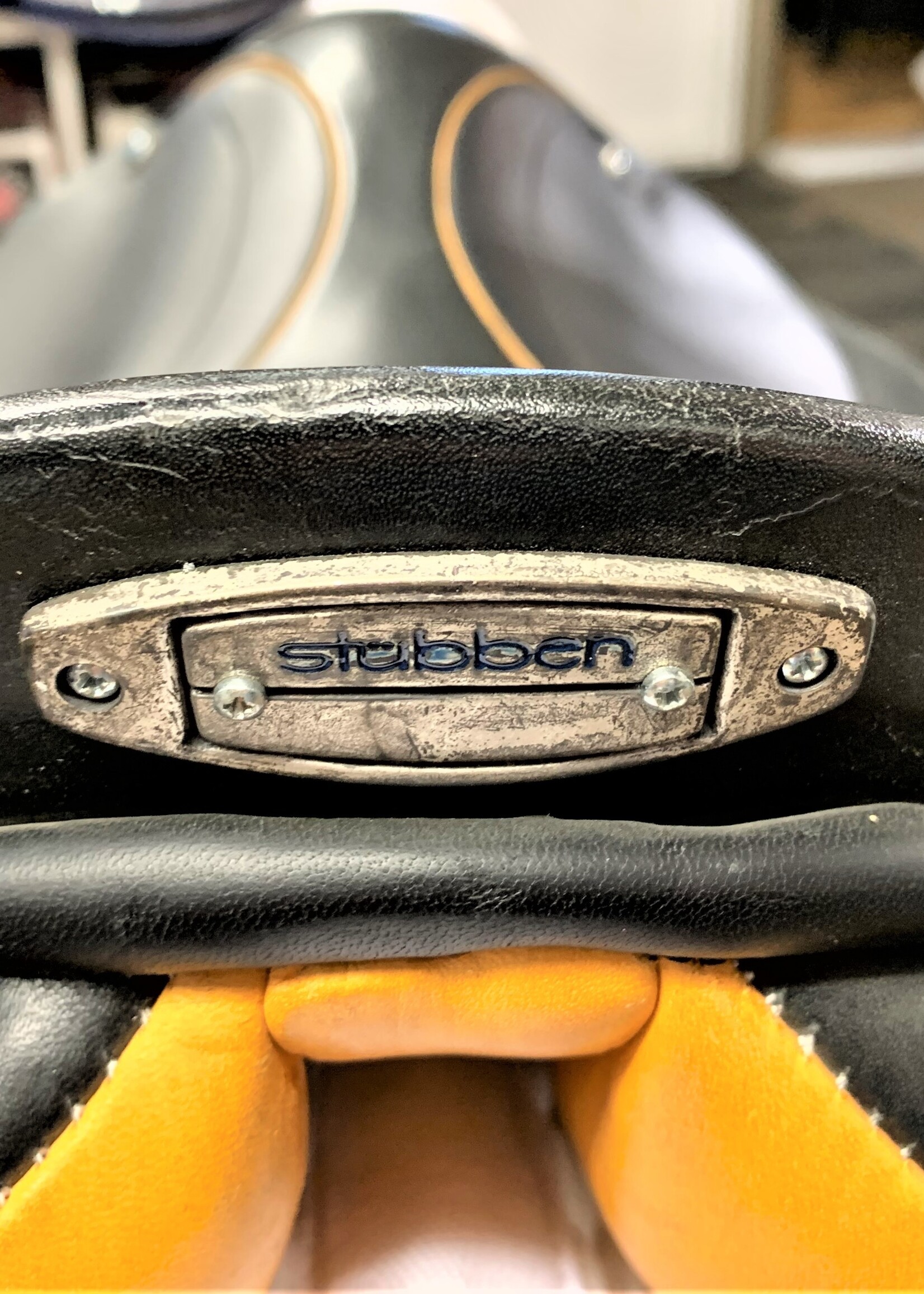 Stubben Stubben Rex VSD Saddle 16" 32 Black Ex Demo