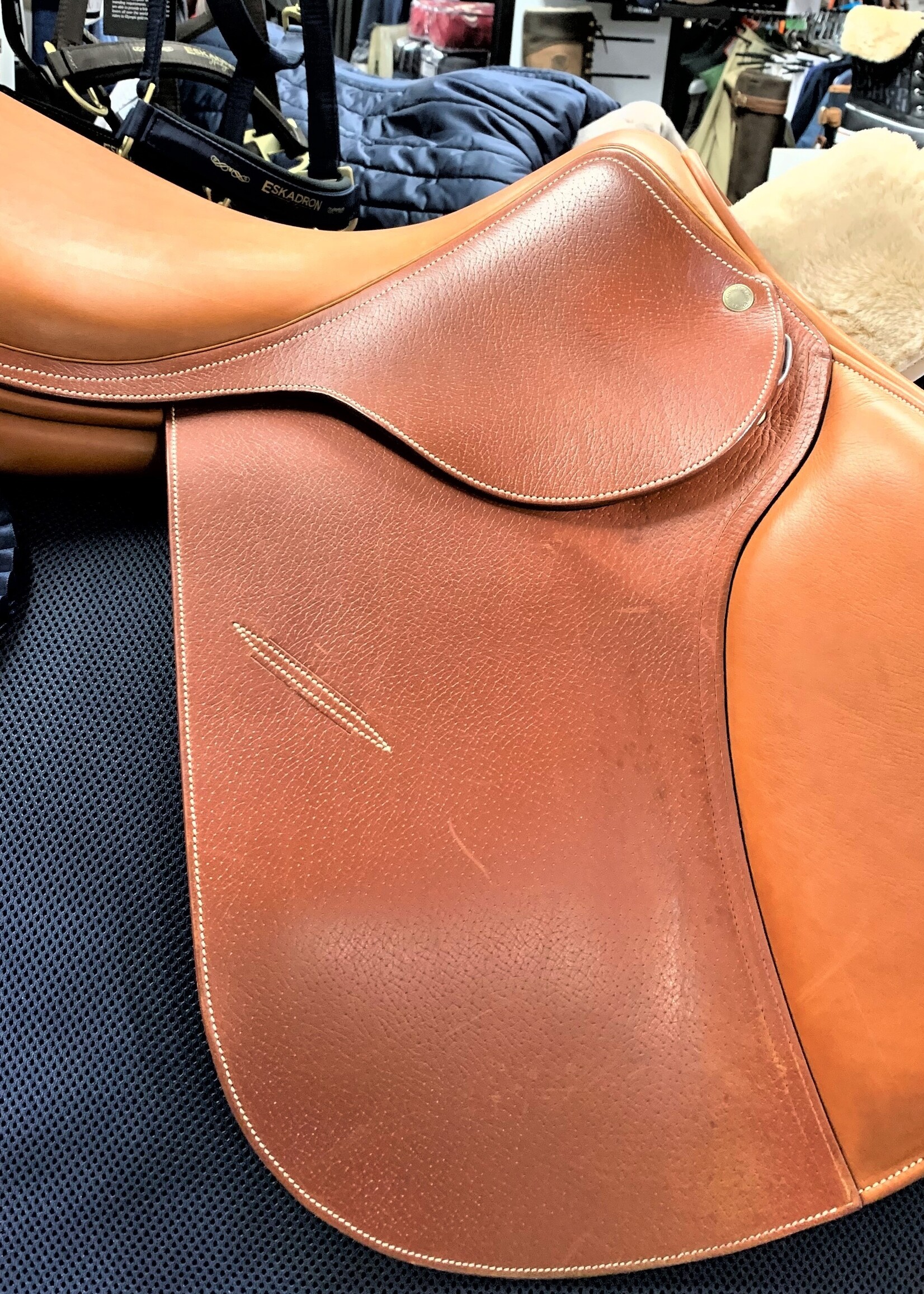 Childeric Childeric FJ 02 Jump Saddle 17" 02 Tan Ex Demo