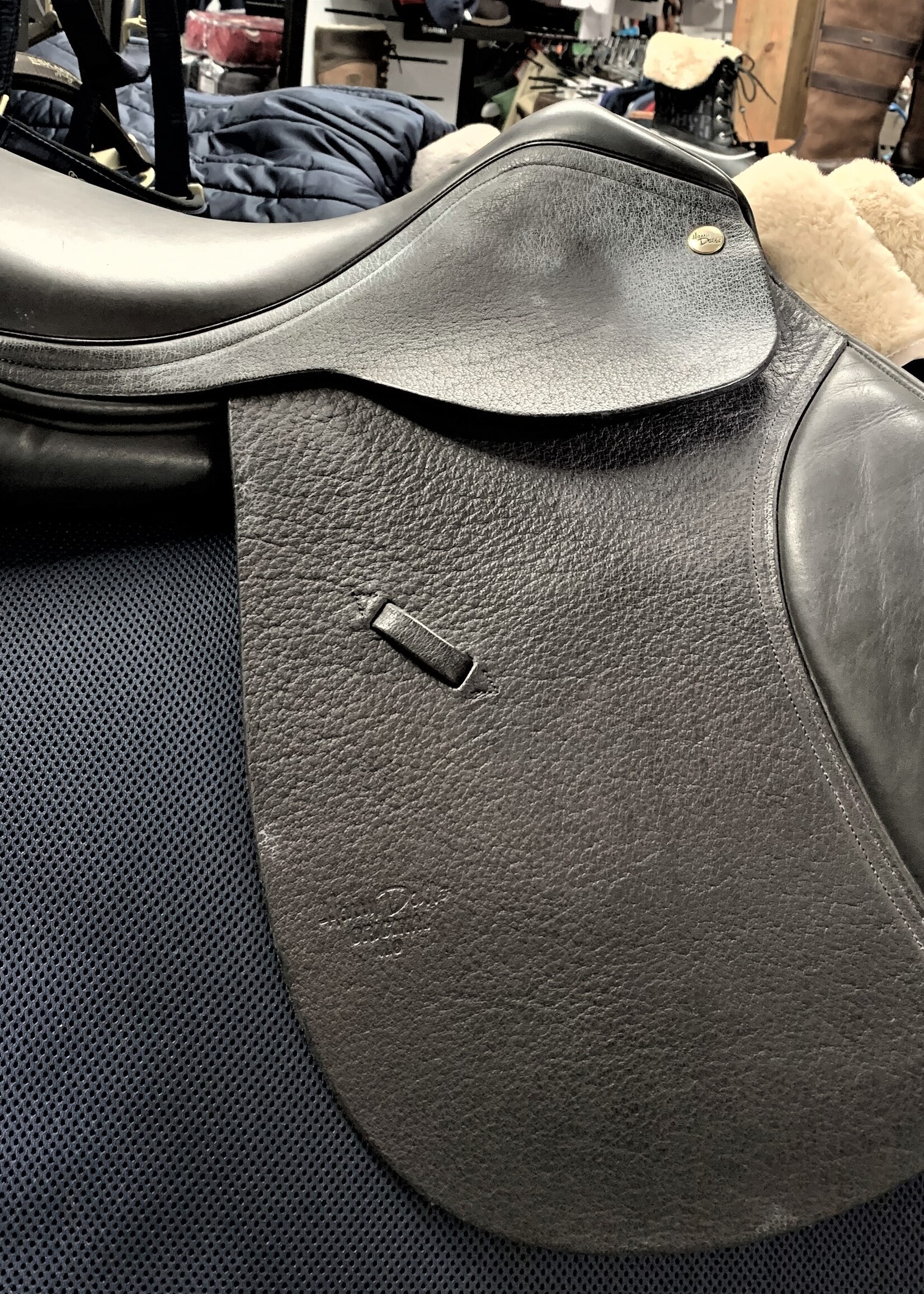 Harry Dabbs Harry Dabbs AO Original Jump Saddle 18" MW Black Buffalo Leather Ex Demo