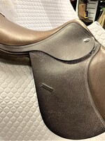 Jaguar Jaguar Close Contact XJS Jump Saddle 17 1/2" 29 Brown Buffalo Leather Ex Demo