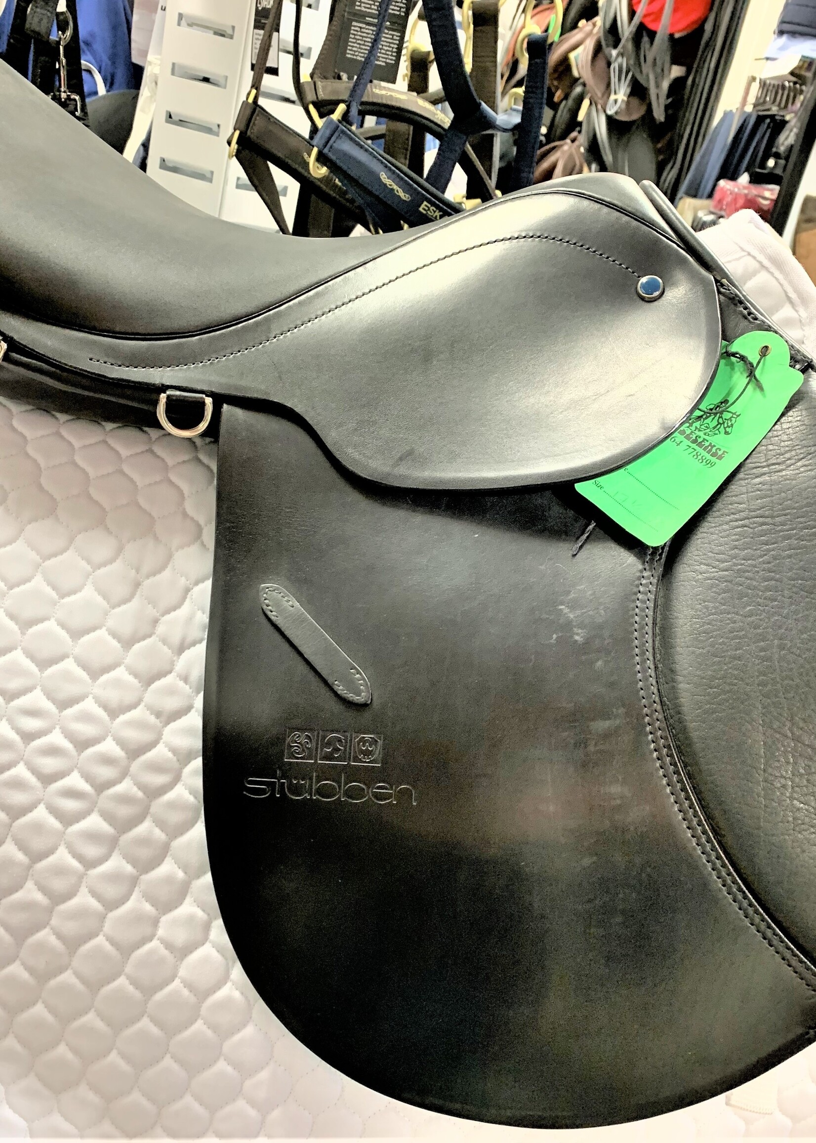 Stubben Stubben Artus CS Jump Saddle 17 1/2" 28 Black Ex Demo