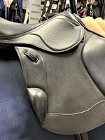 Winners Circle Winners Circle Centaurus Mono Jump Saddle 17" W Black