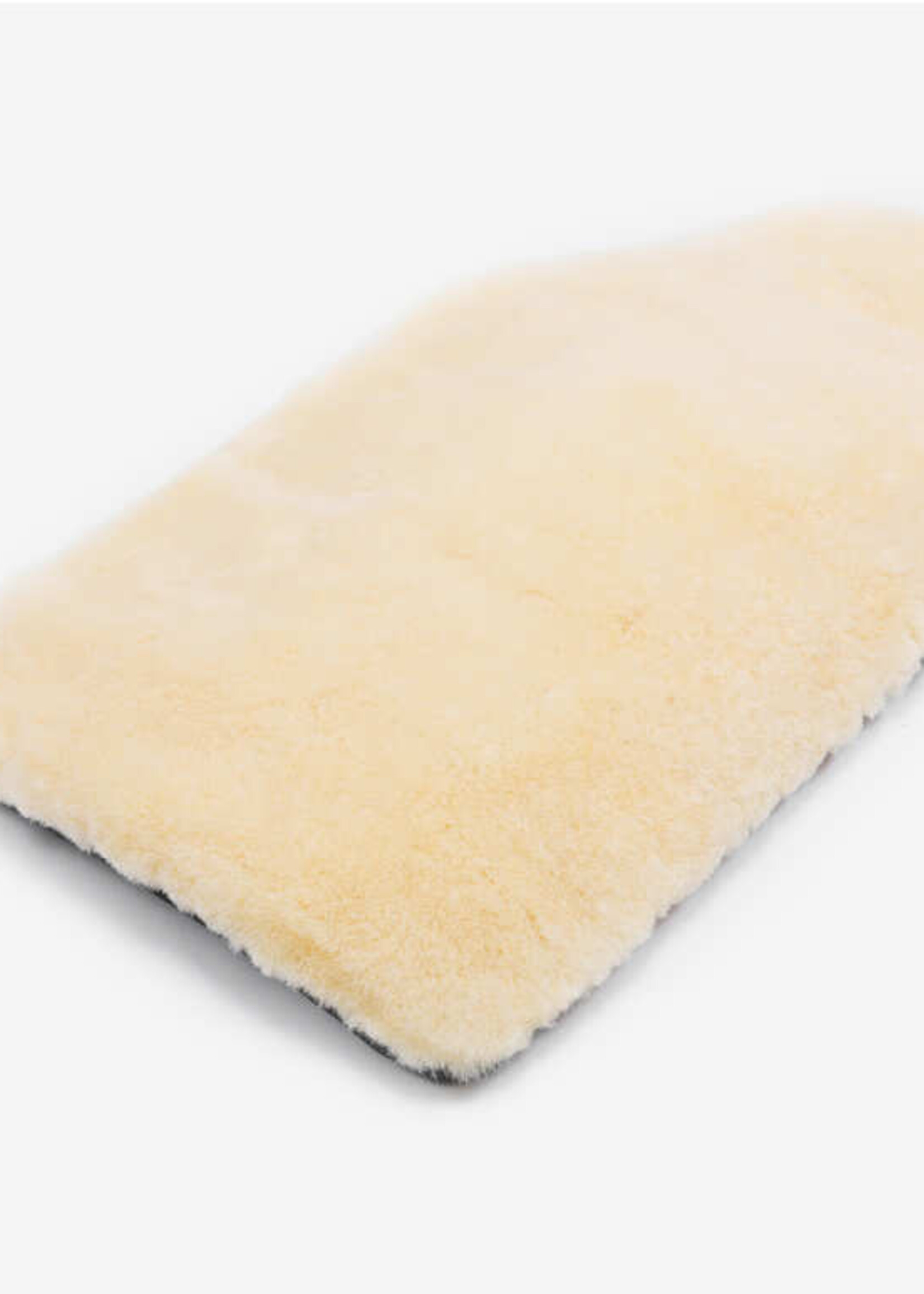 Christ Christ Sheepskin Tail Guard