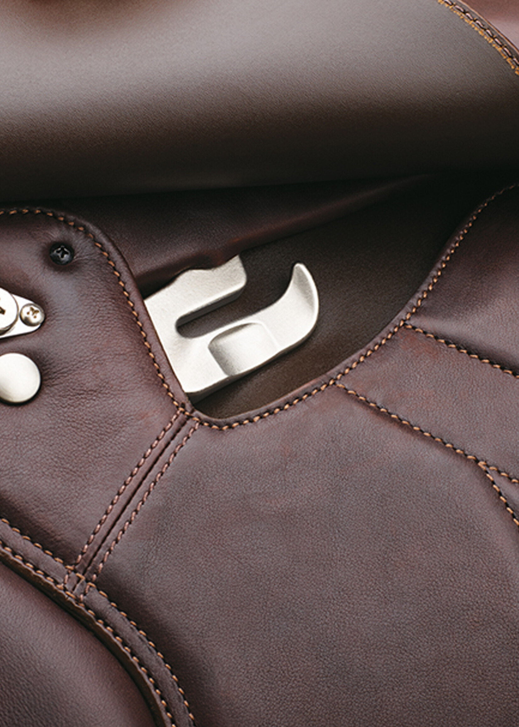 Bates Bates Caprilli Close Contact+ FWD with Luxe Leather (CAIR) Saddle