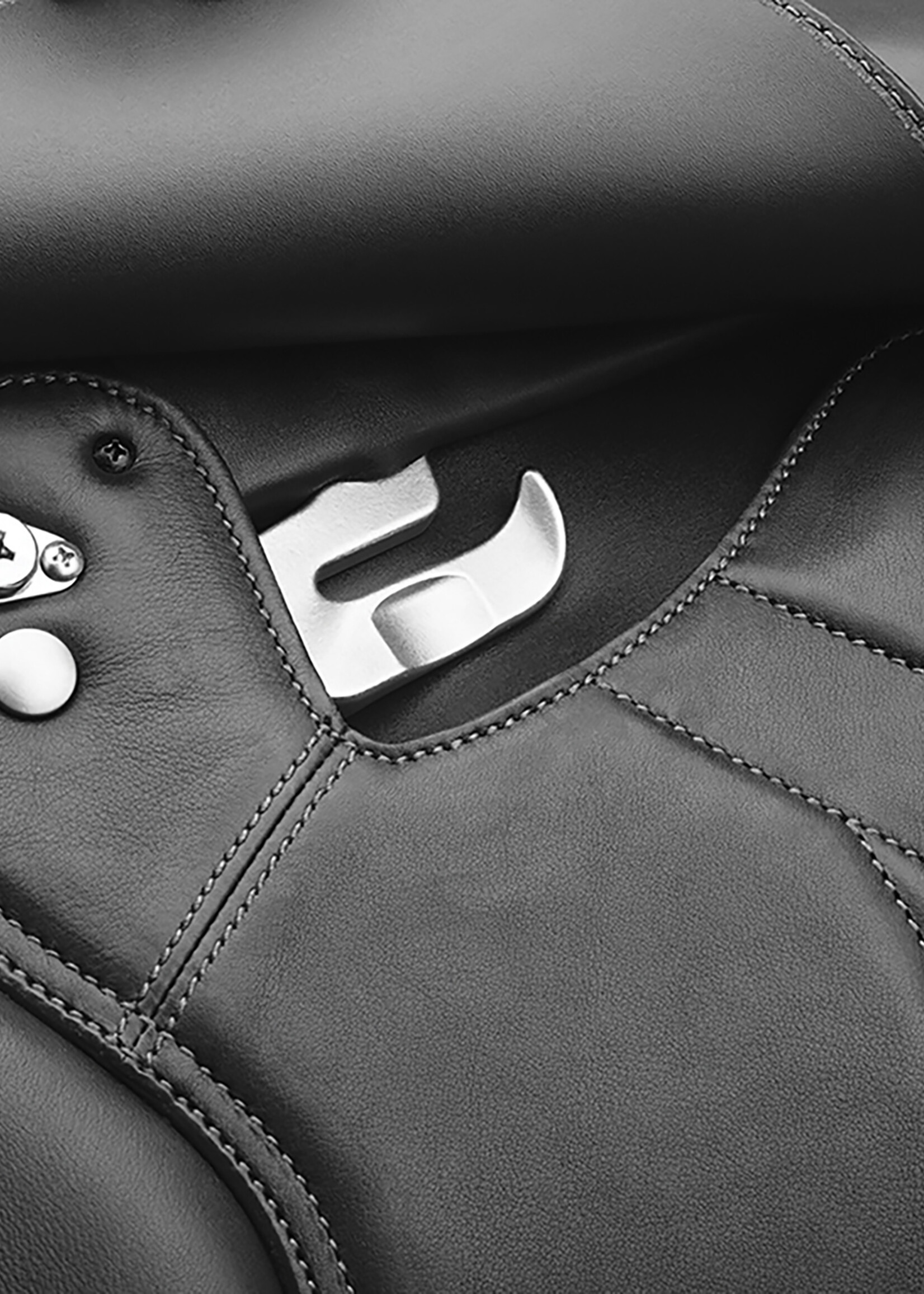 Bates Bates Caprilli Close Contact+ FWD with Luxe Leather (CAIR) Saddle