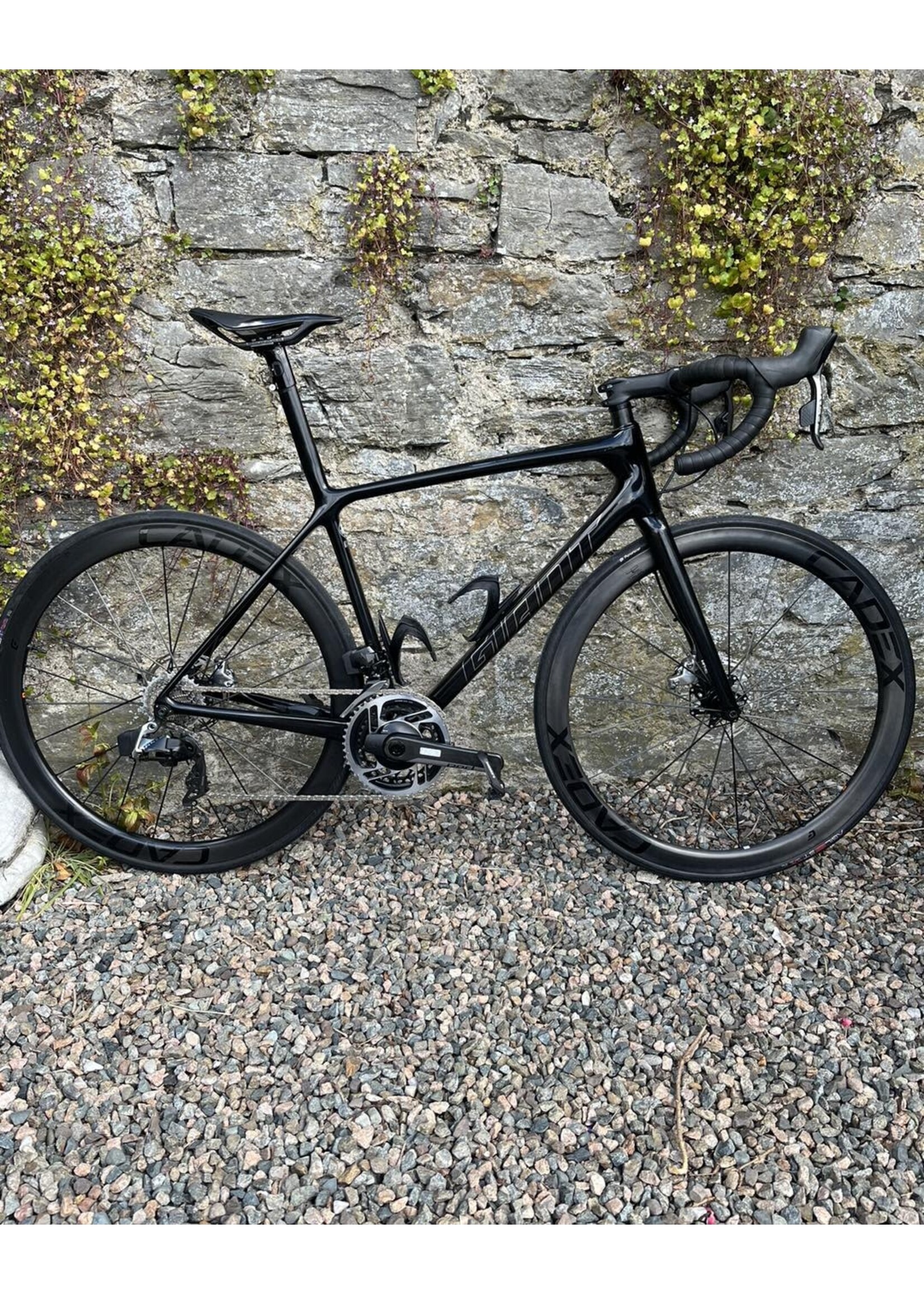Giant TCR Advanced SL0 pre owned Size Medium Castle Cycles
