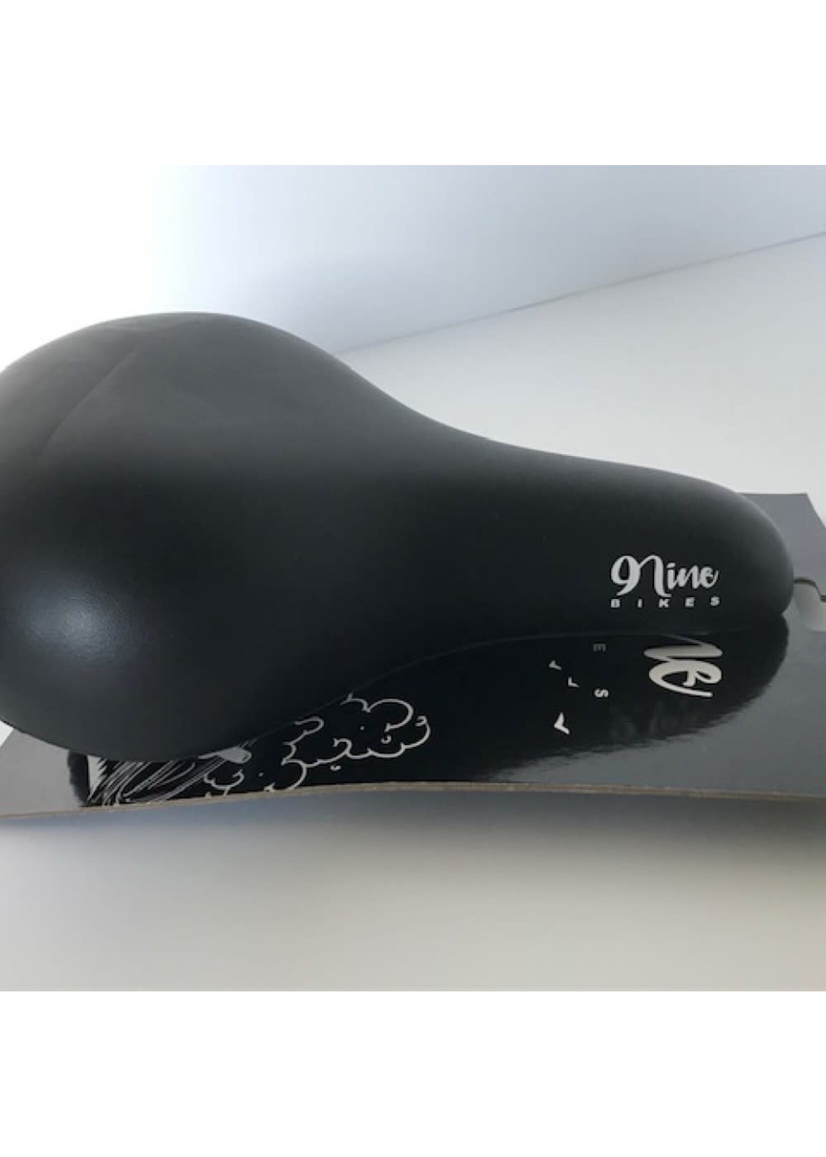 9 NINE Nine V8216 PU Foam Saddle