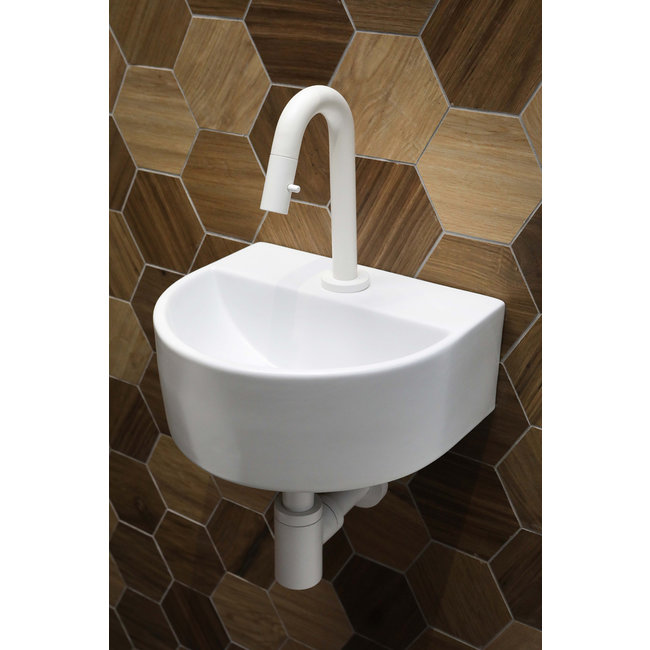 Luca wandfontein van keramiek 30,5x25x12 cm met of zonder kraangat wit mat of glans