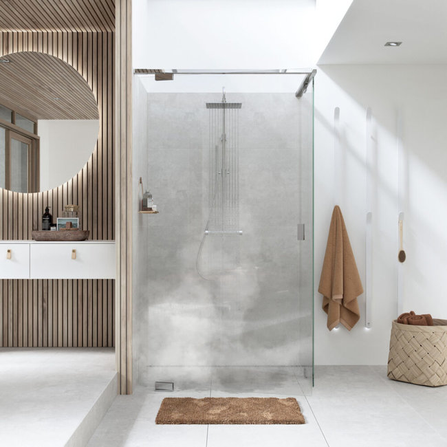 Instamat elektrische handdoekradiator Arc met een vermogen van 34 watt in diverse kleuren