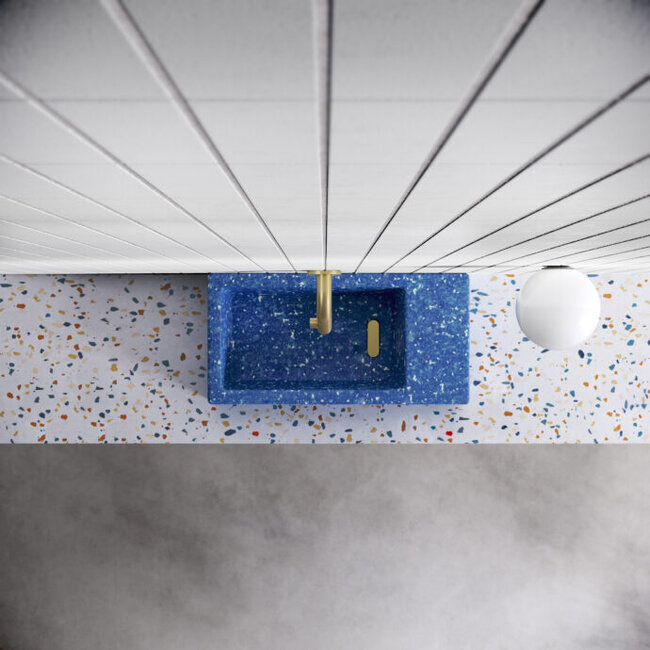 Clou Ecorazzo Flush  gerecycled PE fontein rechts