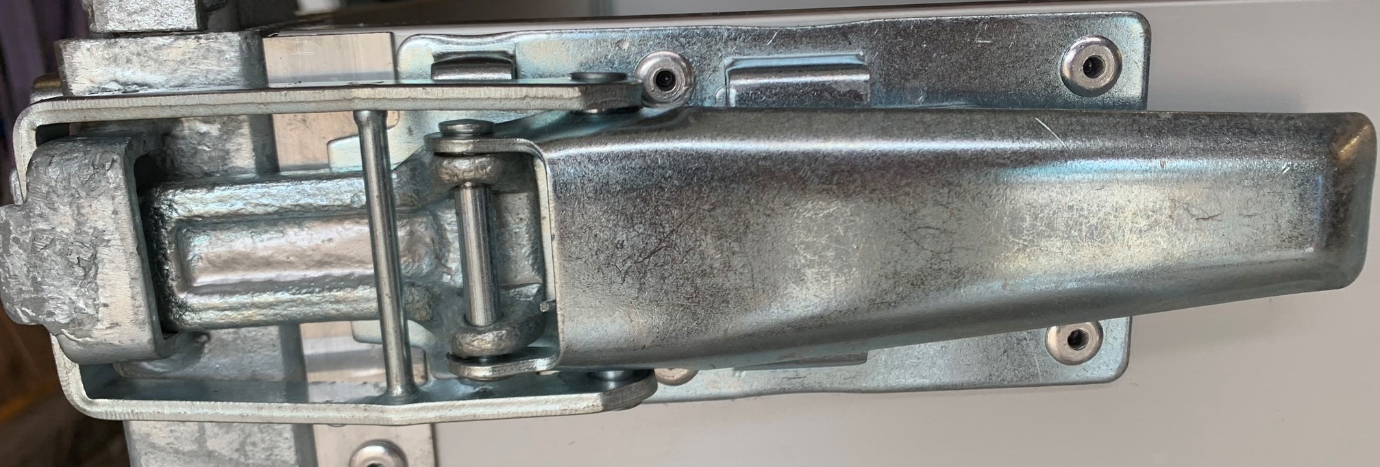 Spansluiting zijborden aanhanger op plaat 15x8 cm