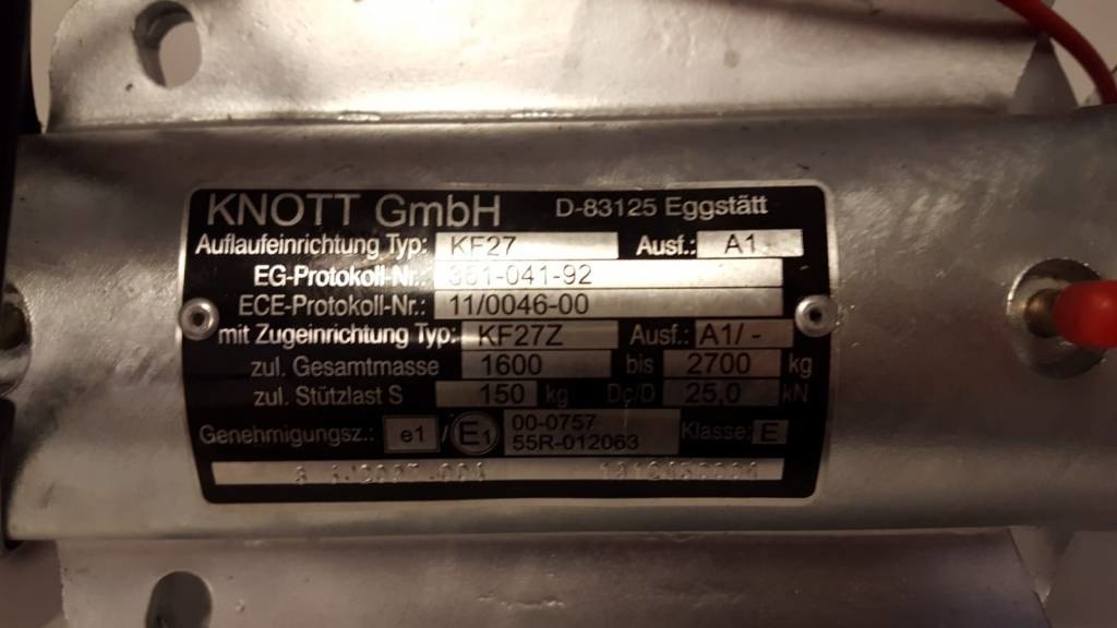 Oplooprem KF27 (2700 kg) V-dissel met konsole voor neuswiel