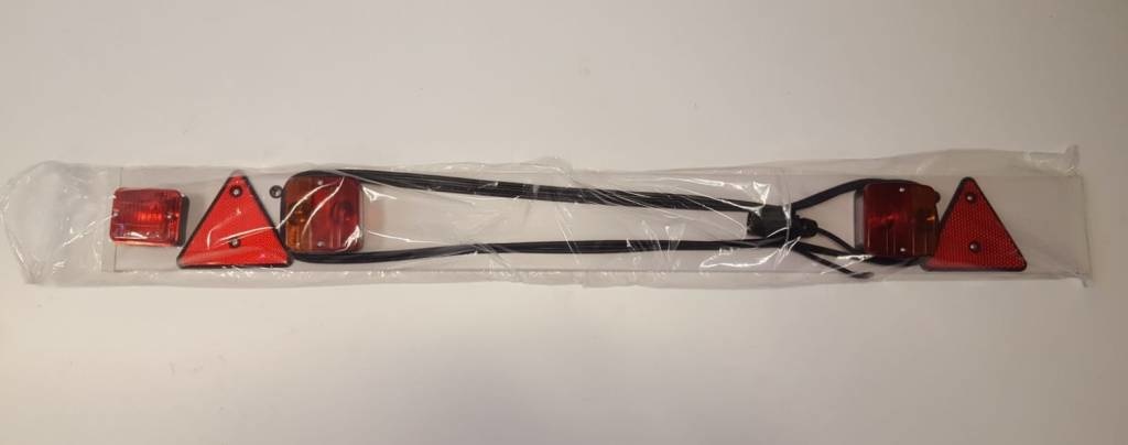 Complete verlichtingsbalk voor aanhanger met 6 meter kabel (breedte 1,37 meter)