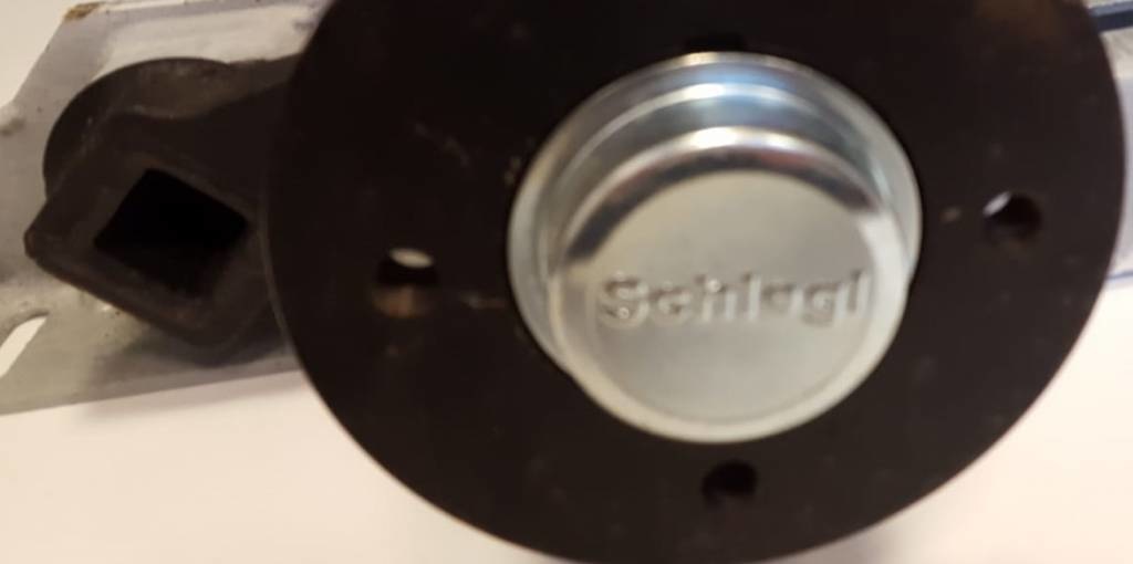 Ongeremde torsie as - flensmaat 1250 mm >| 1850 mm - padmaat 900 >| 1400 mm - 750 kg - 4x100